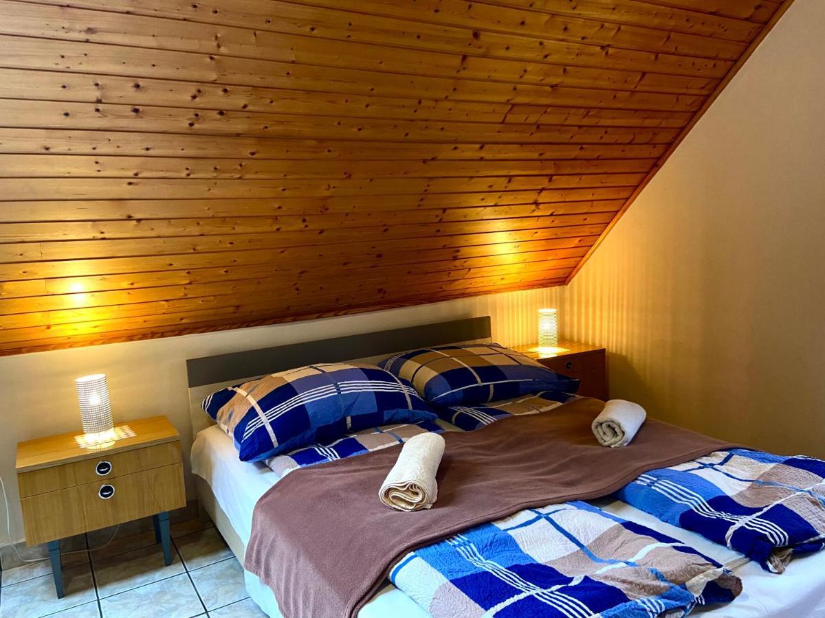 Goldschmiedt Vendeghaz Hotel Palkove ภายนอก รูปภาพ